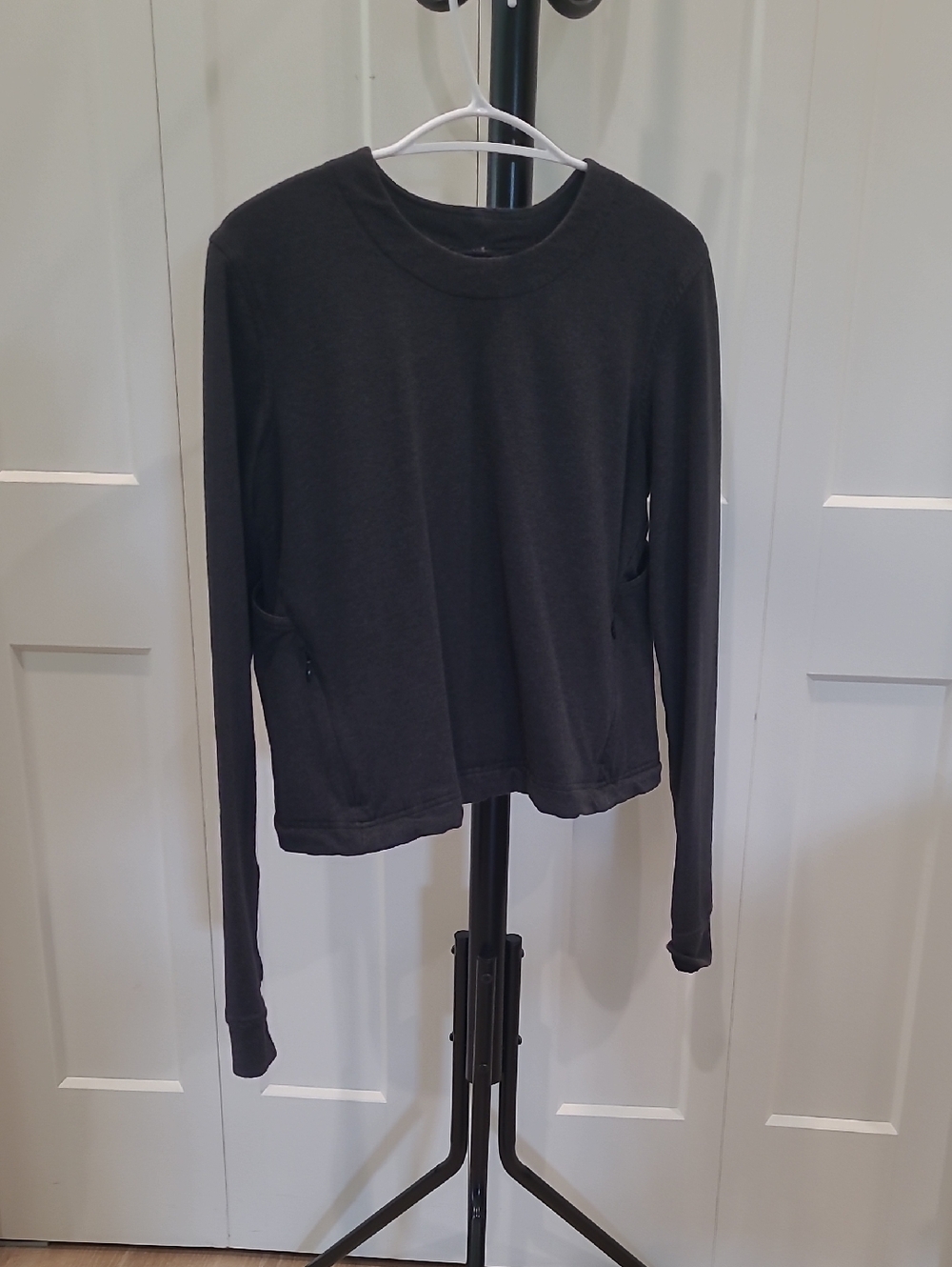 LULULEMON Getaway Crew Women’s Long-Sleeve Crewneck Top in Charcoal